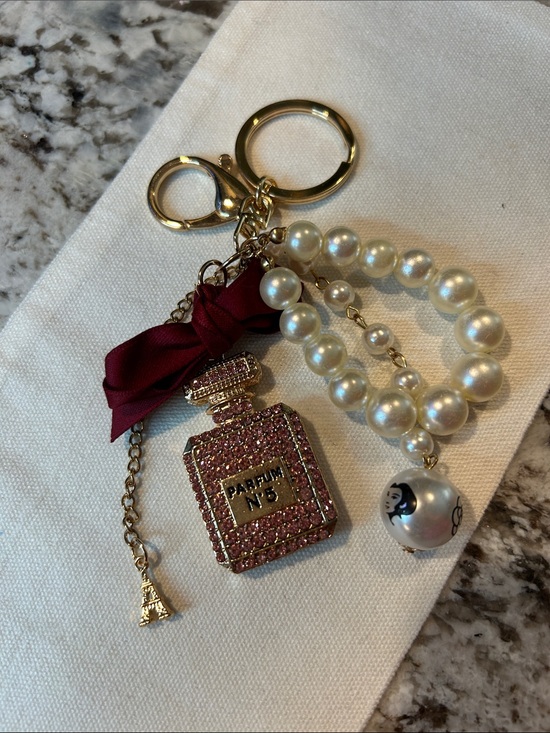 Accessories - Pearl Bead Key & Card Holder with Burgundy Bow and Gold Hardware